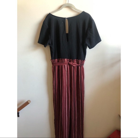 Jumpsuit - Picture 3 of 4